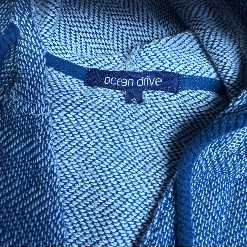 Ocean Drive Blue and White Ombre V-Neck hooded sweatshirt Size Small oversized - Picture 4 of 8